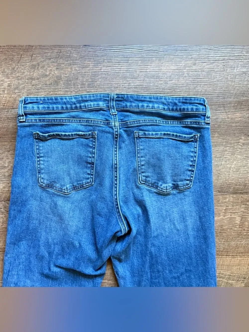 KUT From the Kloth mid rise Catherine Boyfriend jeans medium wash denim 14 EUC